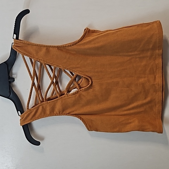 LA Hearts Crop Top - Picture 3 of 5